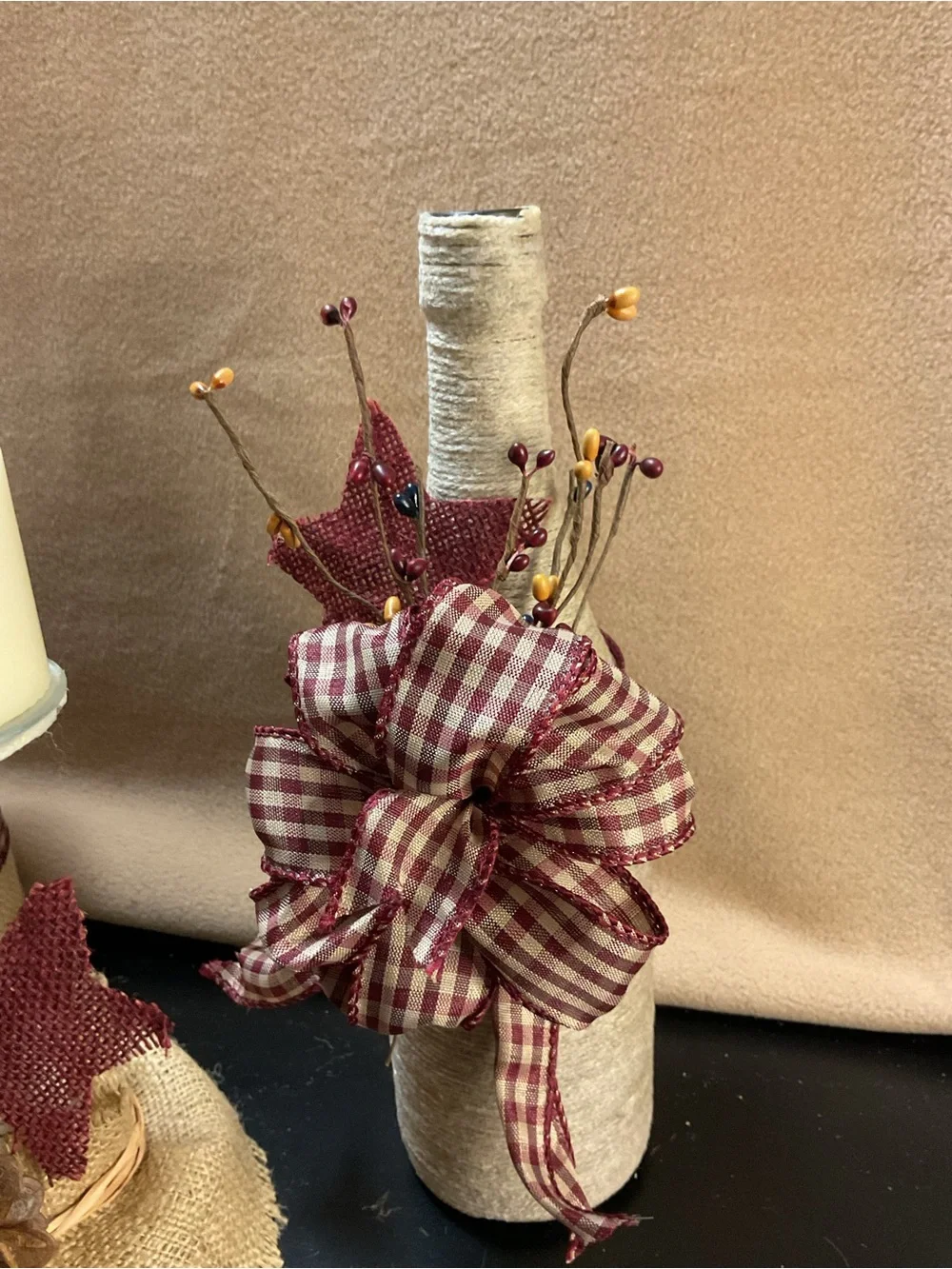 Rustic Red Star Burlap Table Décor Set.  Perfect for fall decor. Inv 564